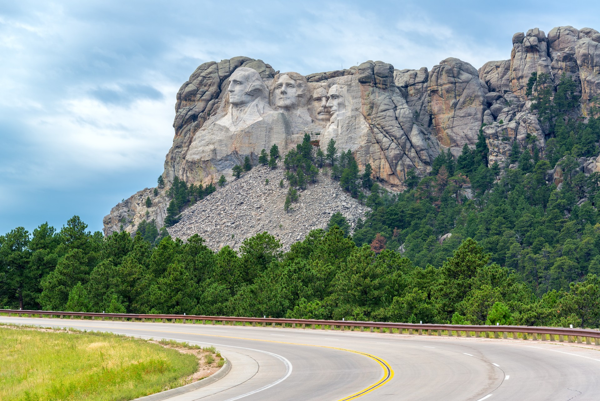 Highway and Mount Rushmore